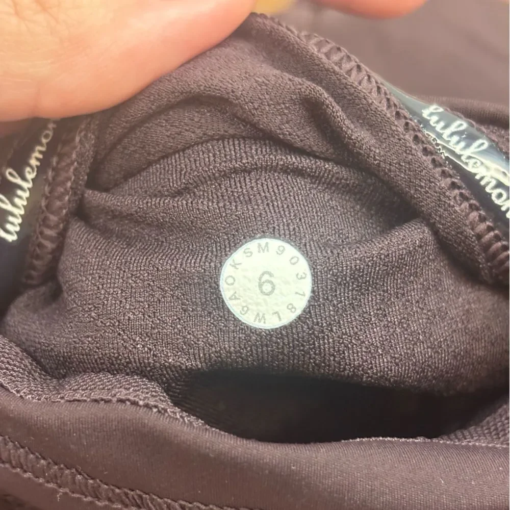 LULULEMON Strength & Sweat Crop *23